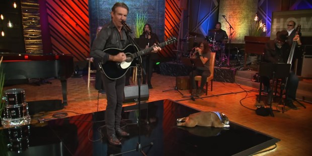 You've got to hear Dennis Quaid sing Gospel music at 69 - Vimarsana News
