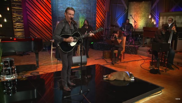 Dennis Quaid "Amazing Grace"