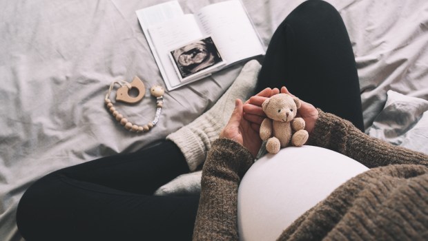 FEMME-ENCEINTE-shutterstock