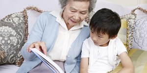 Grandma’s unique way of reading her grandson a bedtime story