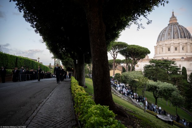 Rosary-Procession-May31-Vatican