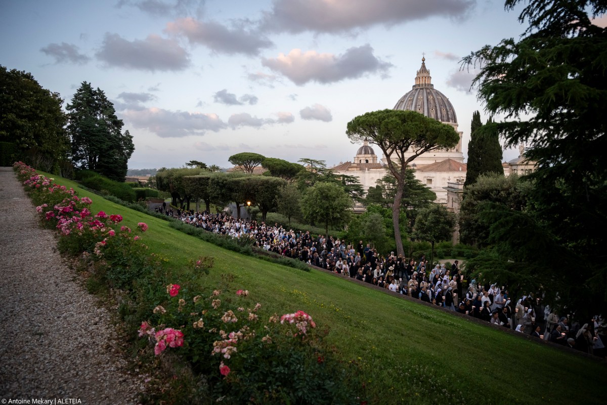 Rosary-Procession-May31-Vatican