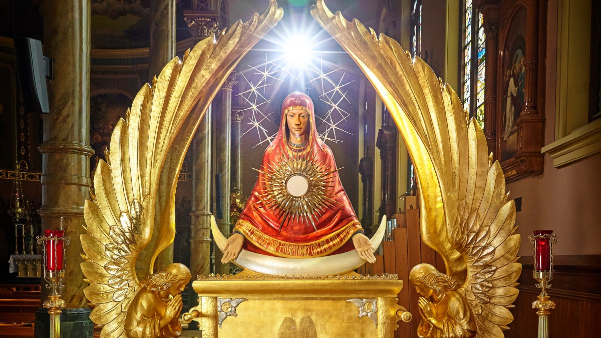 Jesus-Thirsts-The-Miracle-of-the-Eucharist-Photo-by-photo-©2023-dimitre.com