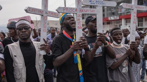Congolese mourn victims of bombing