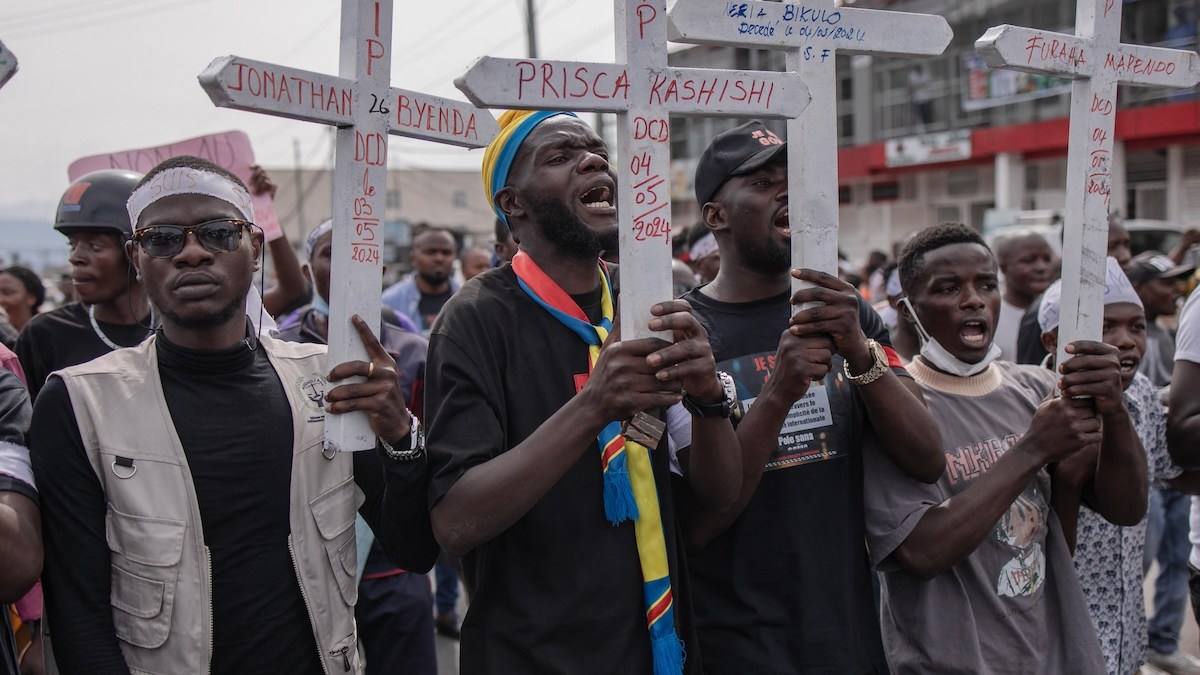 Congolese mourn victims of bombing