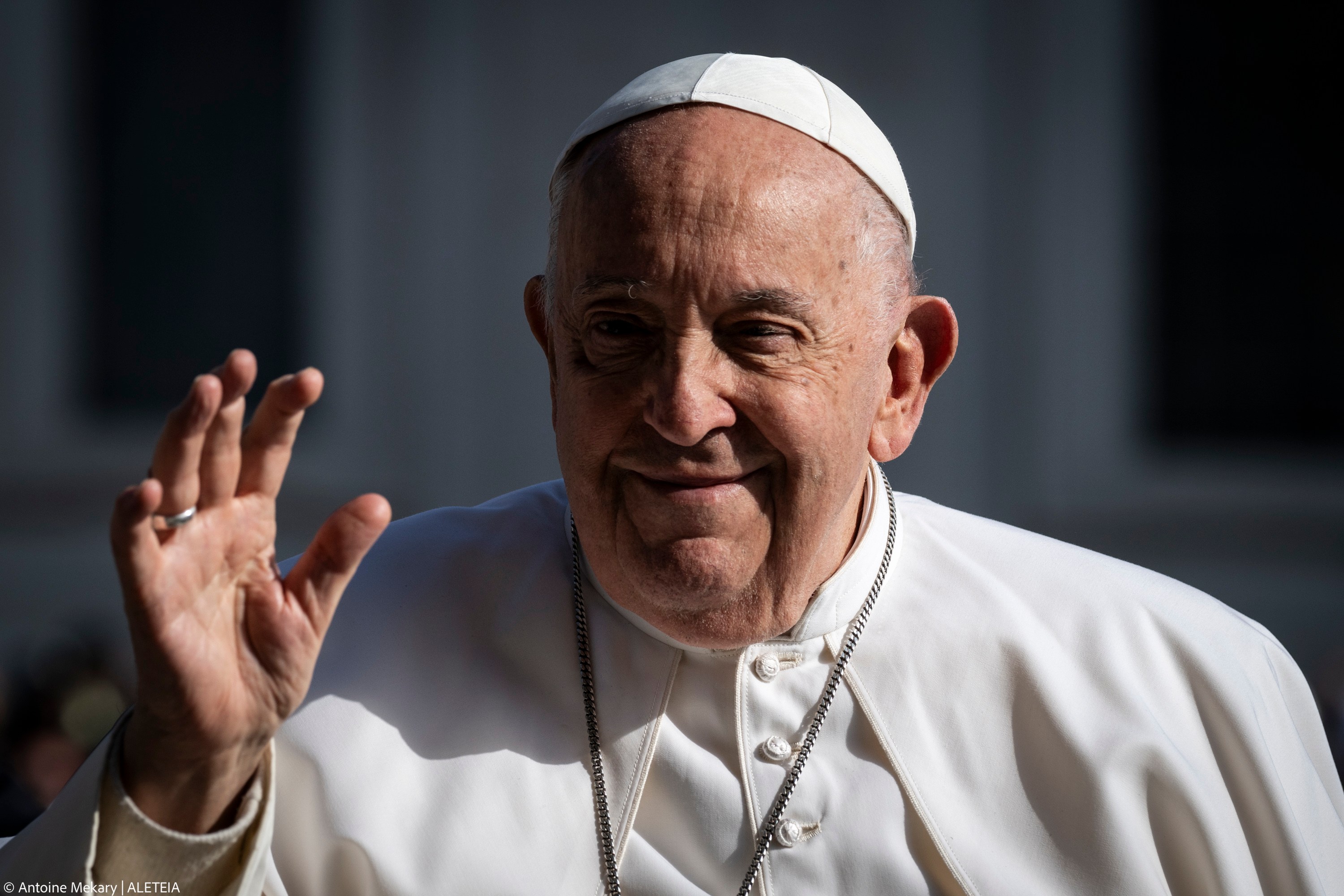 Pope leaves the Vatican to speak with elderly priests - Vimarsana News