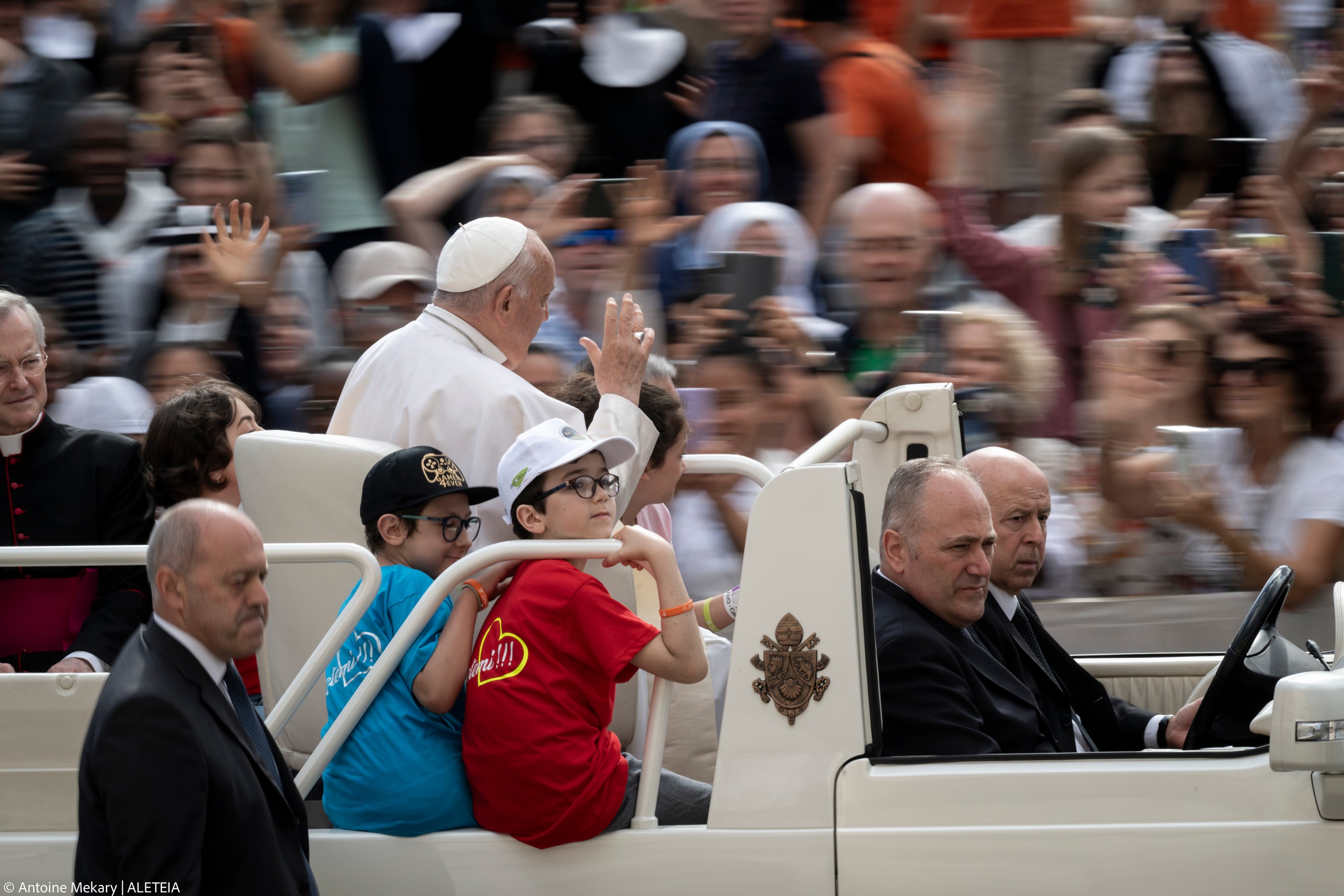 A starry sky enough to deflate pride, says Pope - Vimarsana News