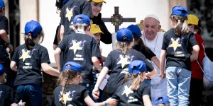 Photos: Pope teaches about Holy Spirit at World Children&#8217;s Day