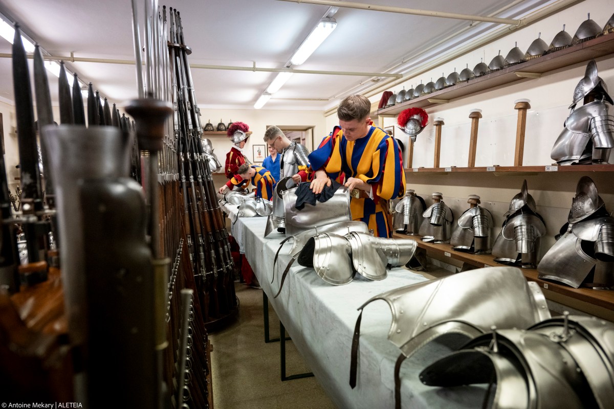 (Slideshow) Swiss Guard swearing-in 2024