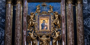 Romans thank Mary for saving them 80 years ago (Photos)