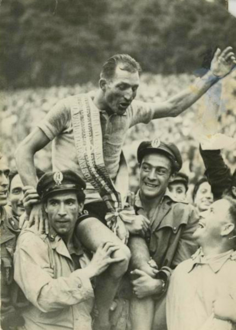 Gino Bartali, el héroe católico que será homenajeado en el Tour de France