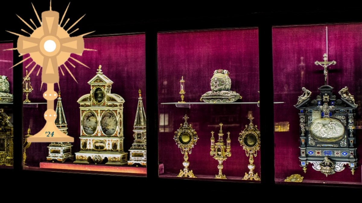 relics monstrance Eucharistic congress