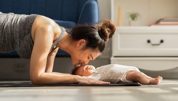 exercise-athlete-mom-baby-