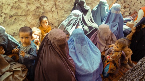 Refugee Afghan women with children
