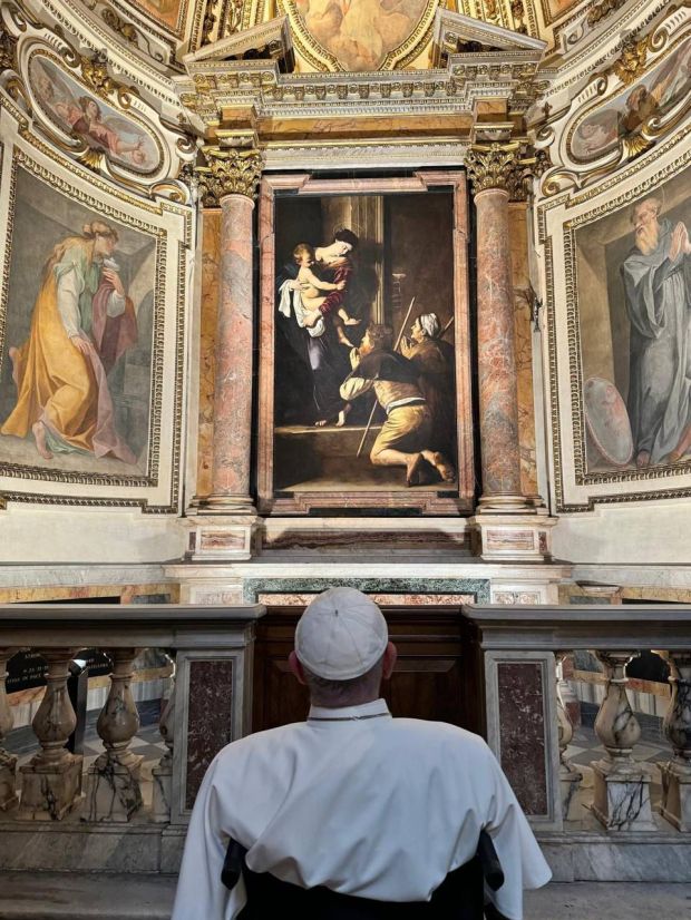 Pope-Francis-visited-the-Church-of-Saint-Augustine-in-Rome