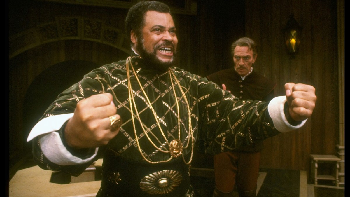 Actor James Earl Jones as Othello and Christopher Plummer as Iago in Othello