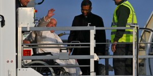 Pope Francis arrives in Luxembourg 