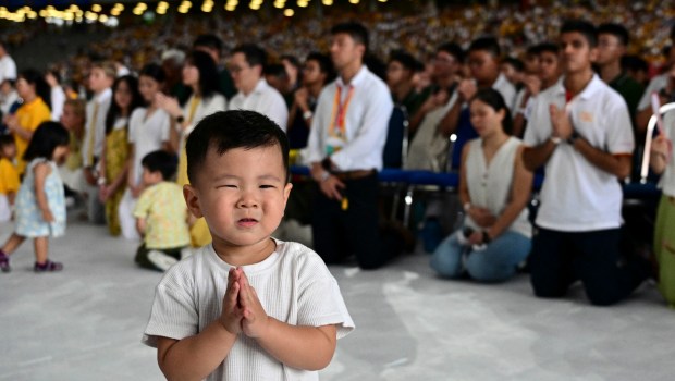 Pope-Francis-mass-National-Stadium-Singapore