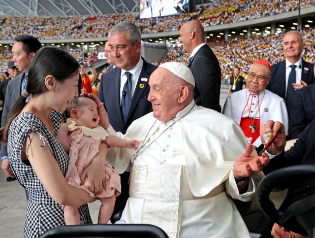 Pope-Francis-mass-National-Stadium-Singapore-MDDI