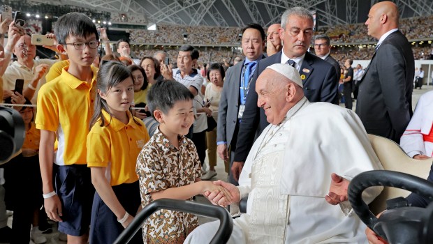 Pope-Francis-mass-National-Stadium-Singapore-MDDI