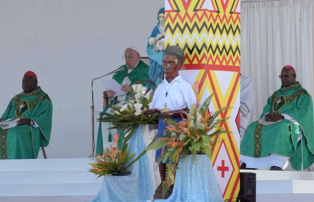 Pope Francis-mass-Sir John Guise Stadium-Port Moresby-Papua New Guinea