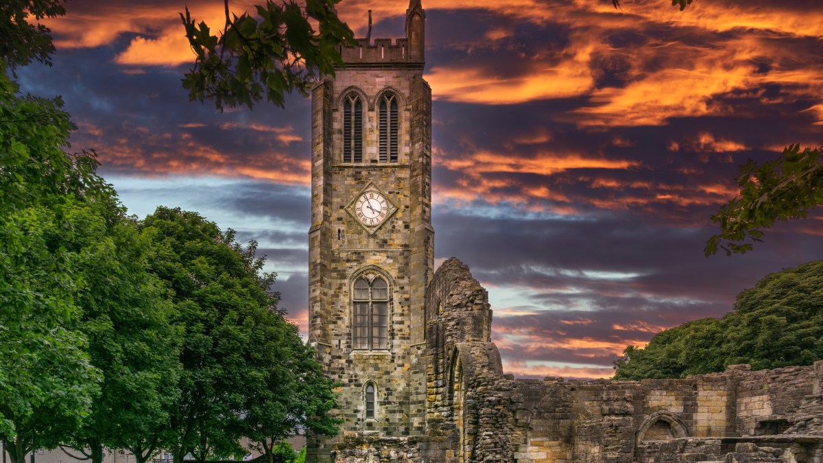 The-ancient-ruins-of-Kilwinning-Abbey-and-the-old-Clock-Tower-that-stands-over-the-abbey.-.jpg