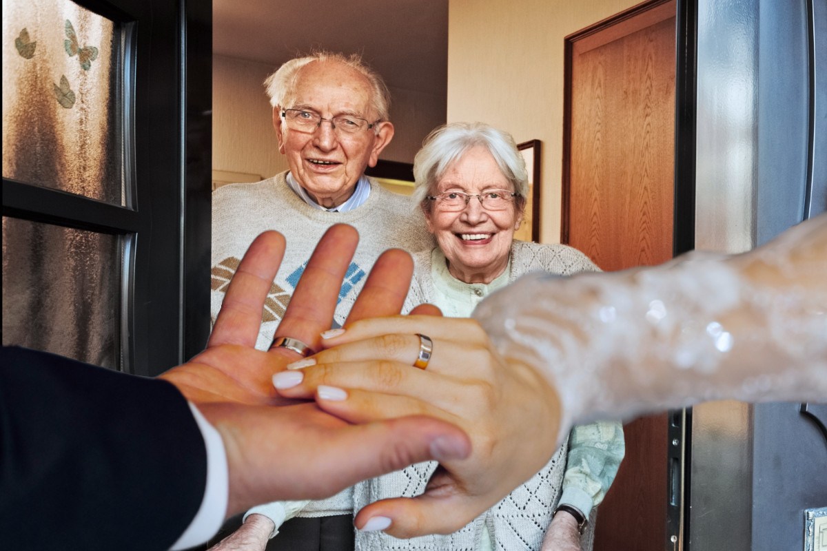 Newlywed couple surprise grandparents
