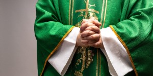 Mexican priest shot dead shortly after Mass, no arrests yet