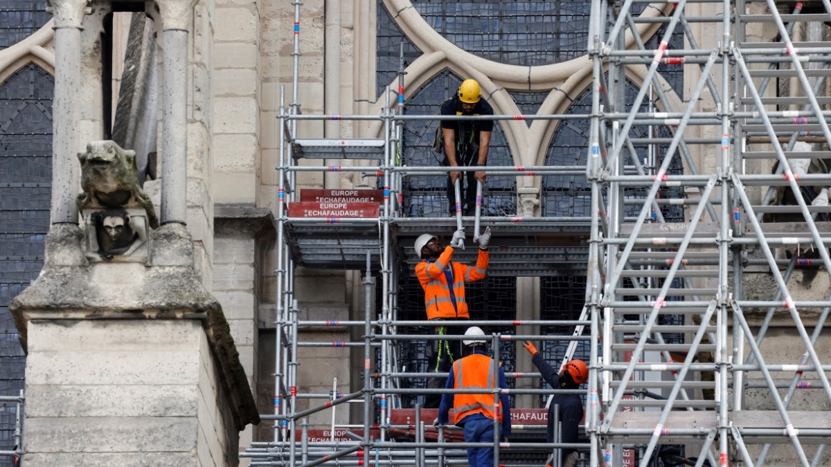 notre-dame de paris, échafaudages, cathédrale