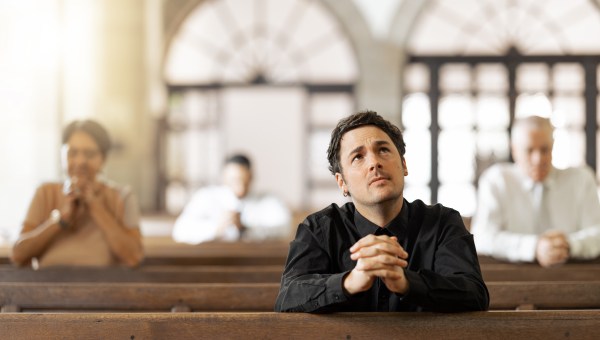 Religijność mężczyzn wyższa niż religijność kobiet