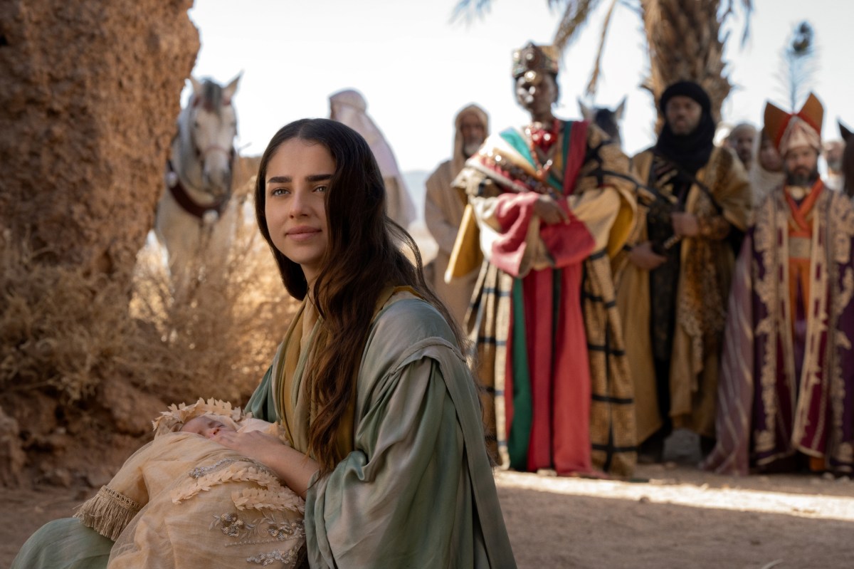 Noa Cohen as Mary in the Netflix film "Mary"