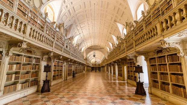 Library of the Mafra National Palace. Franciscan religious order.