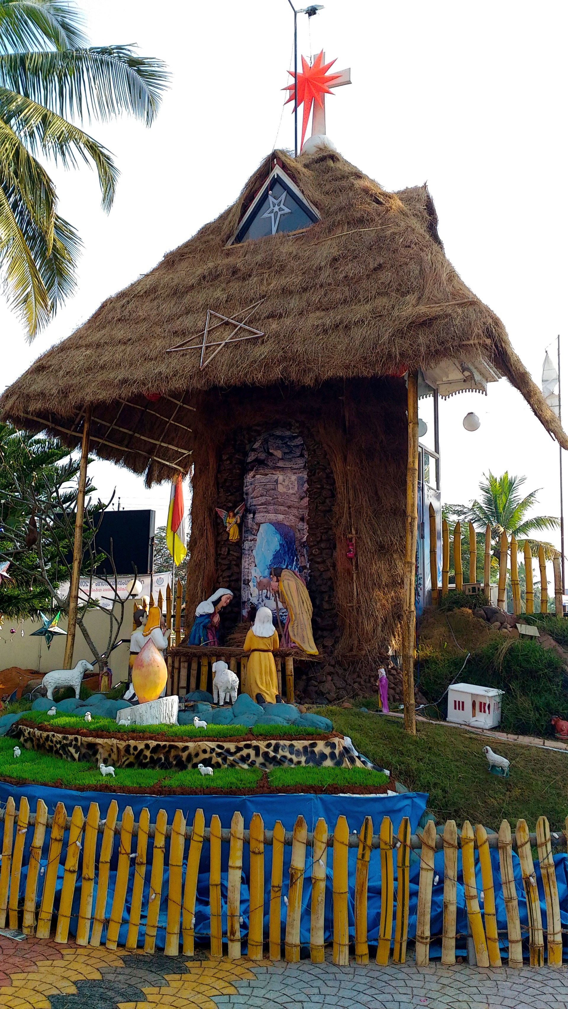 SLIDE 3 - Nativity scenes around the world - India