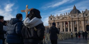 Franciscan friars launch app to guide pilgrims in Rome