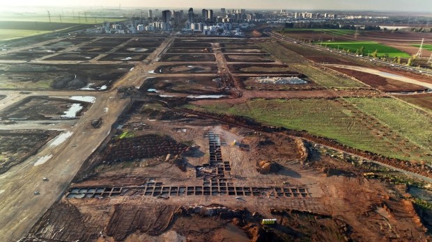 2 Kiryat Gat excavation with caption
