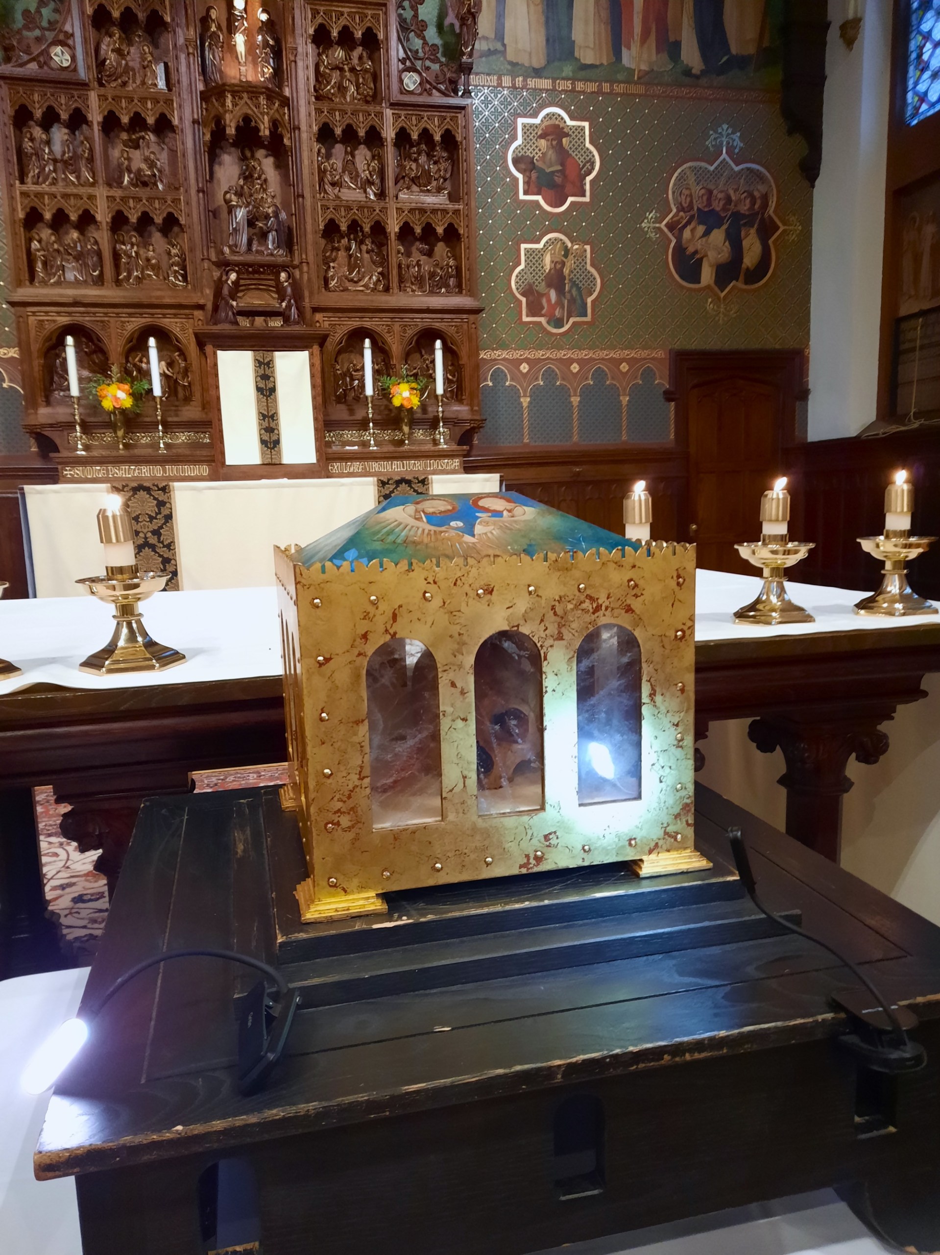 SLIDE 5 - The skull of St. Thomas Aquinas visits D.C.