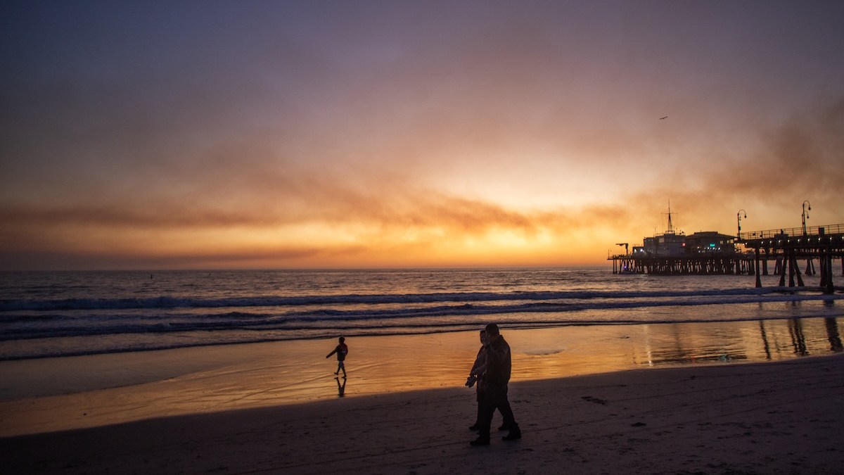 Santa-monica-LA-fire.jpg