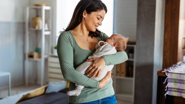 mom-baby-