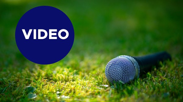 Microphone on grass - VIDEO