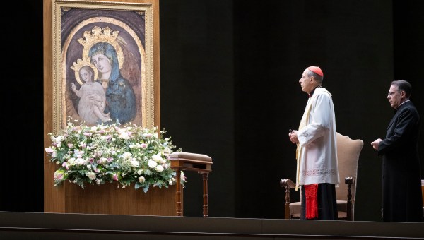 POPE-FRANCIS-HEALTH-HOSPITAL-ROSARY-PRAYER