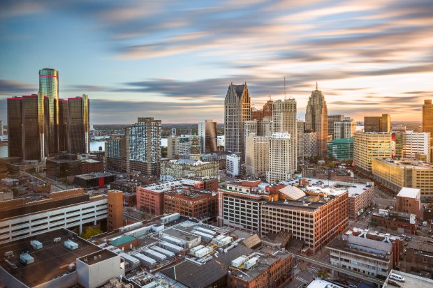 detroit-skyline-michigan-