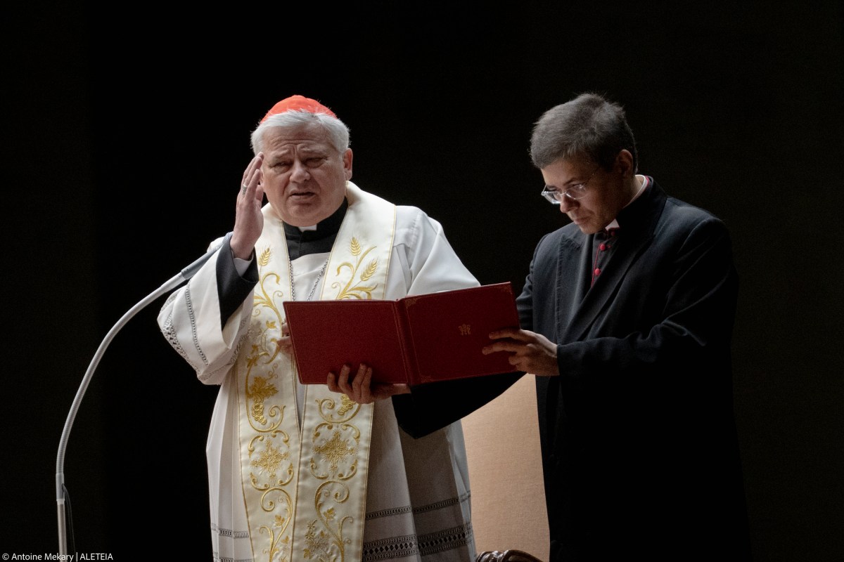 {"rendered":"(Slideshow) Cardinal Krajewski rosary for Pope"}