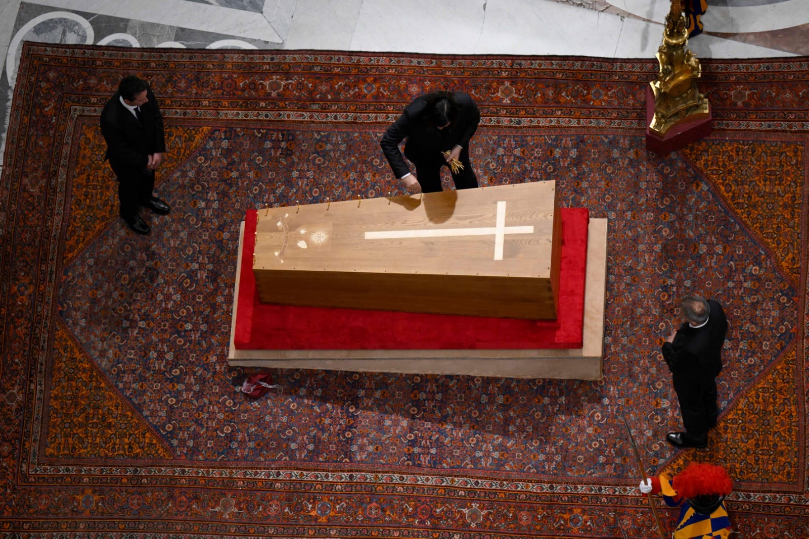 Closing-of-the-Coffin-of-the-late-Roman-Pontiff-Pope-Francis-Vatican-Media