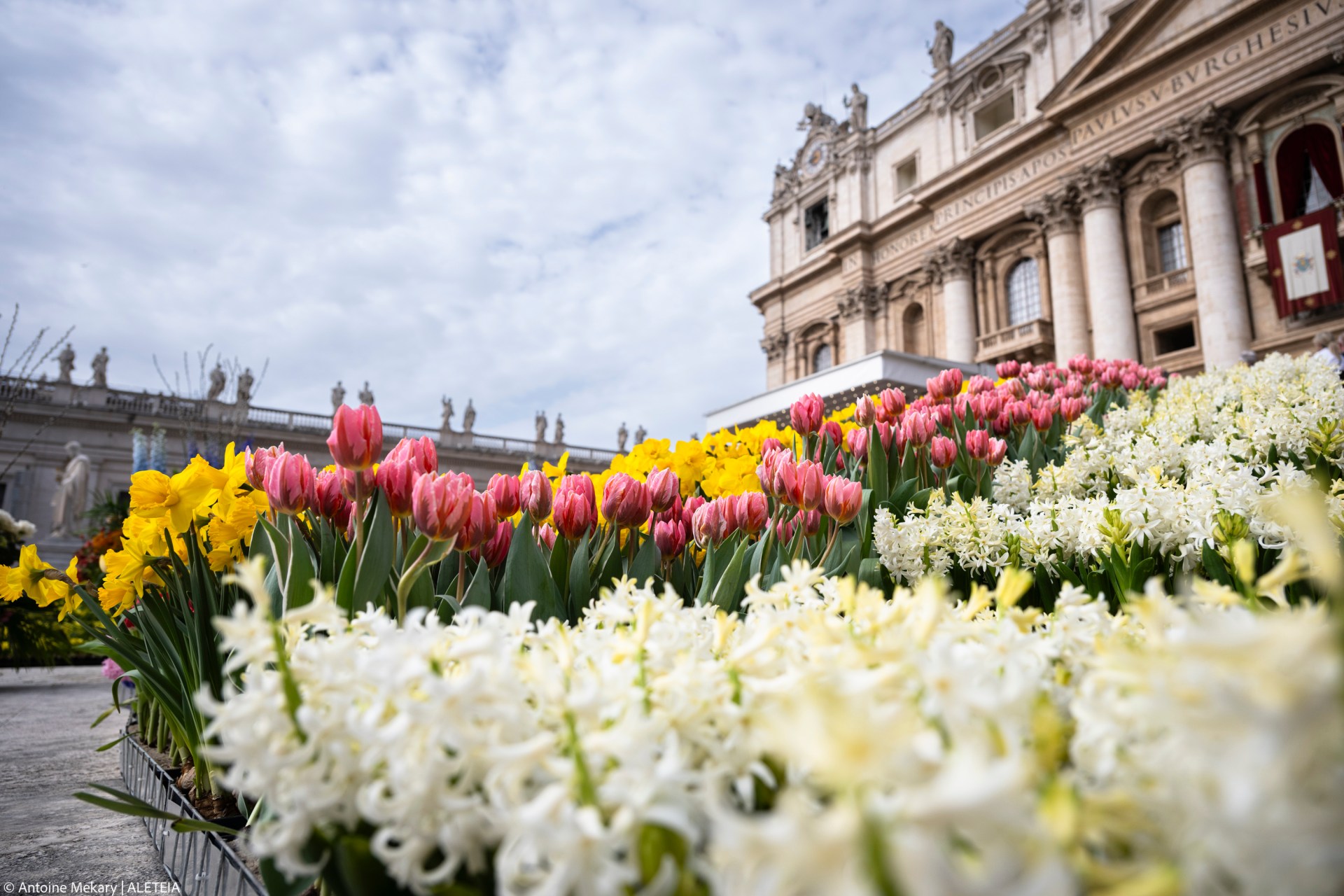 EASTER-VATICAN-POPE-EASTER2025