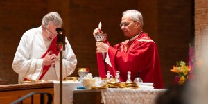 Chicago becomes wild for the first house hanger Pope