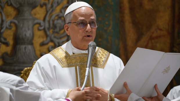 Pope-Leo-XIV-during-a-mass-with-cardinals-in-the-Sistine-Chape