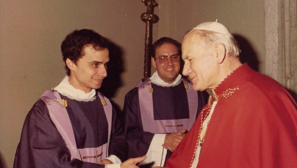 Robert-Prevost-with-Pope-John-Paul-II-01