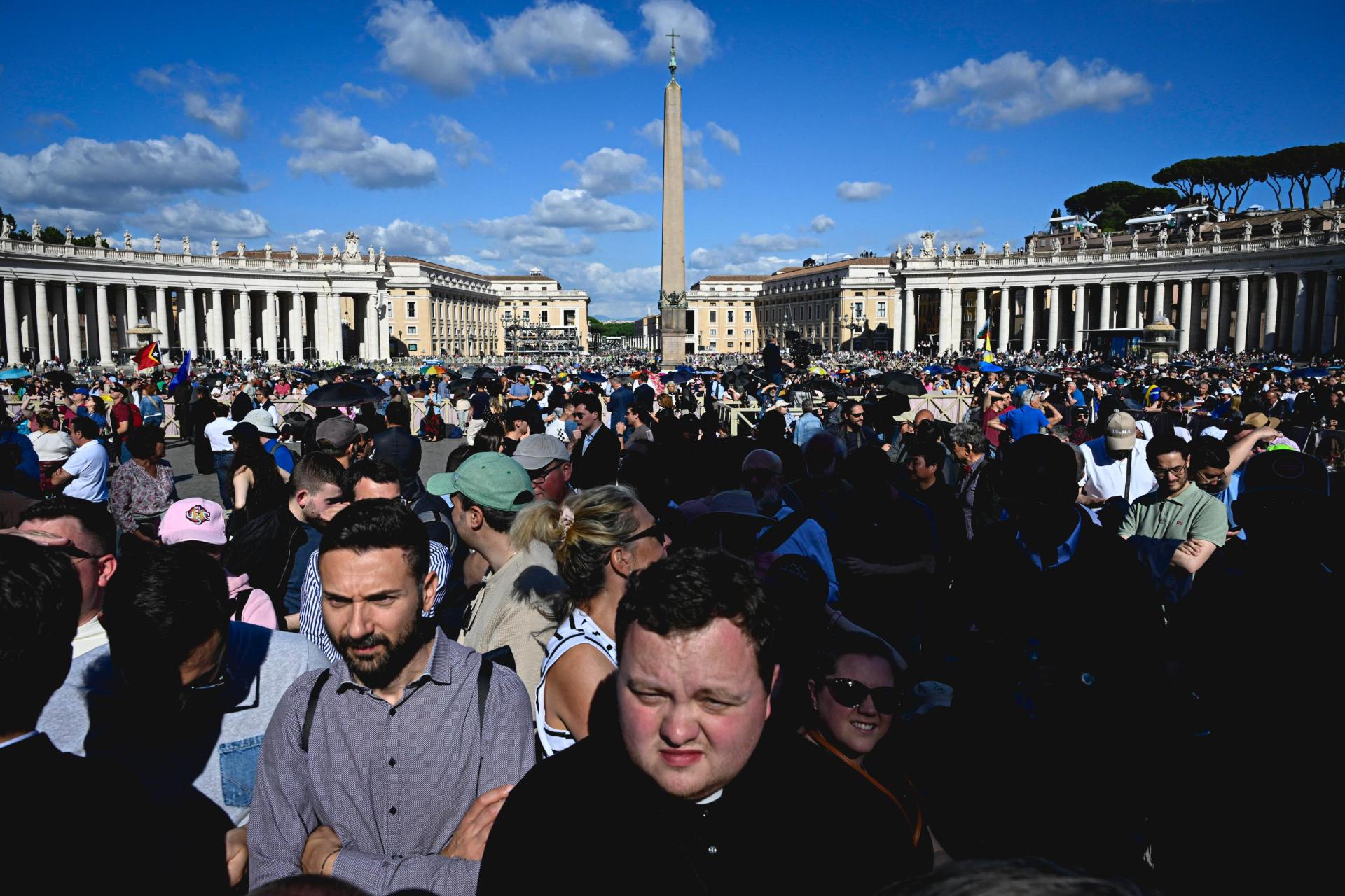 VATICAN-POPE-CONCLAVE-RELIGION-2025-02