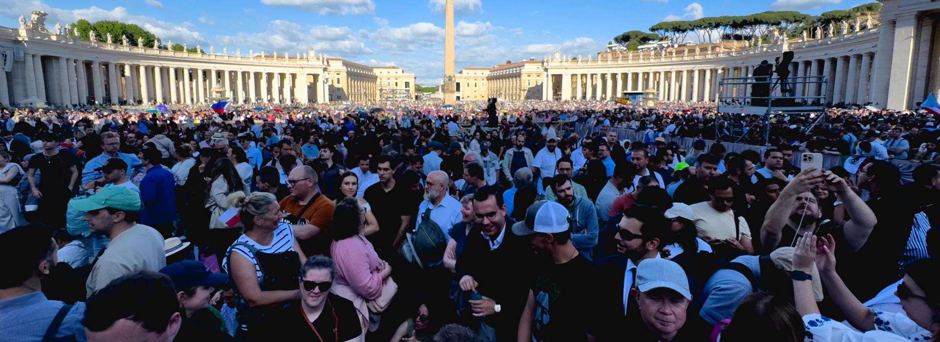 VATICAN-POPE-CONCLAVE-RELIGION-2025-03