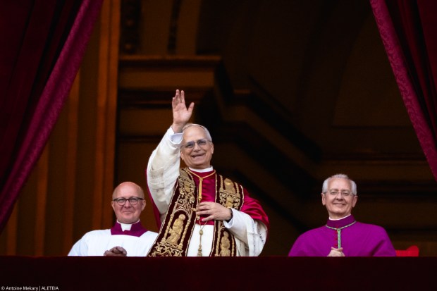 {"rendered":"(Slideshow) The people meet their new pope"}